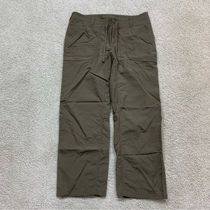 Women's THE NORTH FACE Olive Green CONVERTIBLE Hiking PANTS & Capris